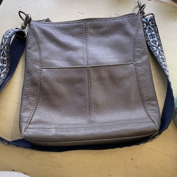 The Sak leather crossbody - Picture 2 of 9